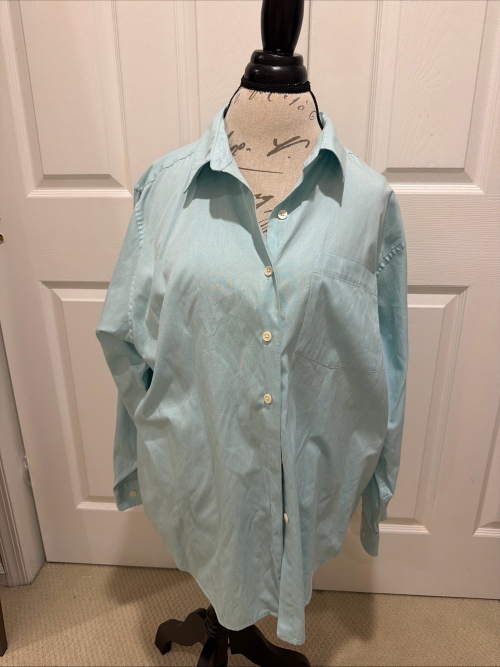 Light Green women’s Classic Button-Up Shirt